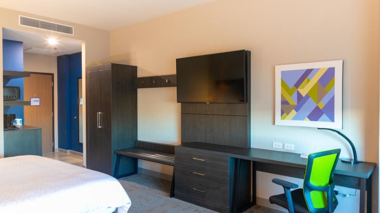 Holiday Inn Express & Suites - Tijuana Otay By Ihg Exterior foto